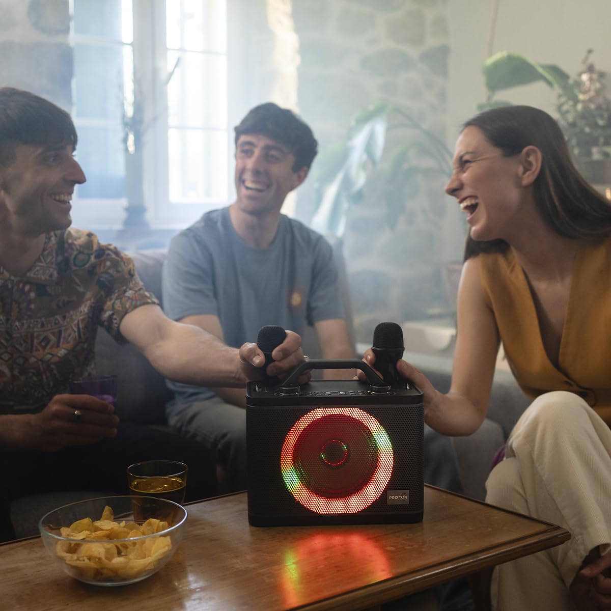 PRIXTON Karaoke Portátil PartyGO con 2 Micrófonos, Altavoz de Gran Potencia para Fiestas con Bluetooth/USB/AUX/SD, Luz LED Multicolor RGB, Autonomía 4h, Negro (Reacondicionado)