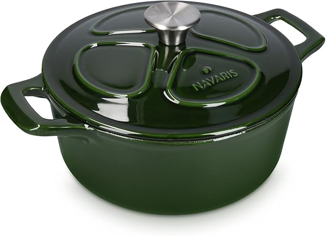 Navaris Cast Iron Casserole Dish with Lid - 24cm Round Dutch Oven Pot with Enamel Coating, 3.5L - Safe for Induction Hob, Oven - Green