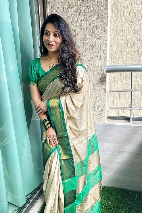 Women's Kanjivaram Soft Lichi Silk Saree With Blouse Piece