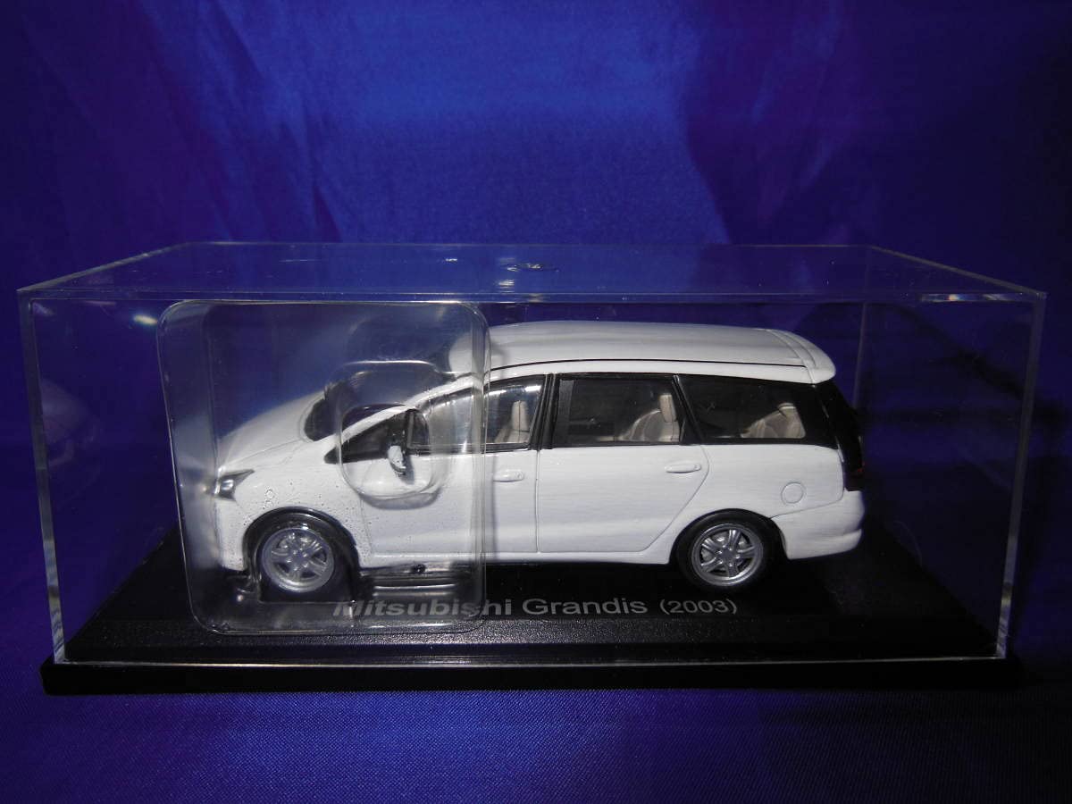 Miniature Mitsubishi Grandis 2003 Norev 1/43 : Idée Cadeau Idéale