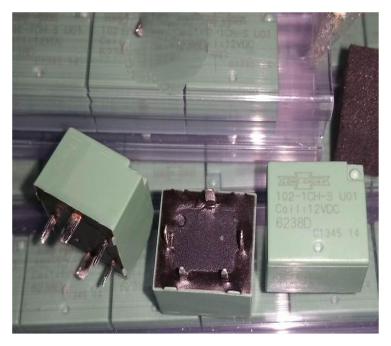 Relais 102-1CH-S 12VDC 5 broches composant électronique - 3