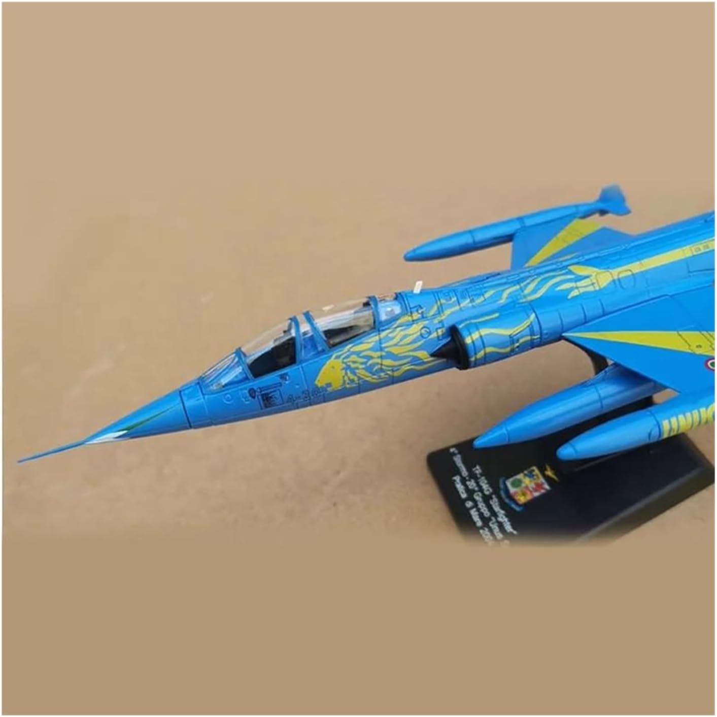 1 100 Scalefor Miniature Plane Replica Finished Decoration F-104 Star Fighter (No. 62) Military Classic Display Hobby Playgame Kit