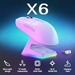 MANBASNAKE X6 49g Souris de jeu sans fil Superlight avec magnétique RGB Station de recharge, BT/2.4GHz Souris sans fil/fil, souris ultra-légère PixArt PAW3395 Capteur, 26000DPI, 200Hrs Batterie pour Win/Mac (Blanc)