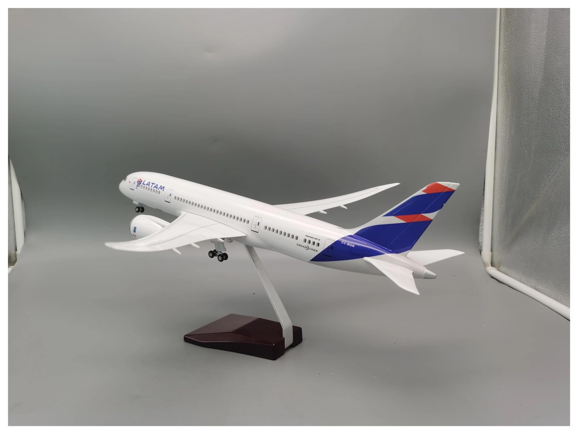 Giocattoli per aeroplani pressofusi 47 cm per modello B787 Dreamliner Aereo 787 Collezione di aeroplani pressofusi Display statico Modello di aereo Display da tavolo per raccolta ed esposizione (senza