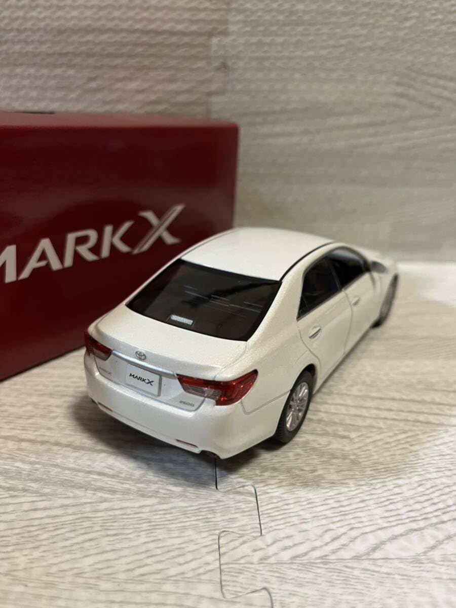 MARK X ホワイトパールクリスタルシャイン　カラーサンプル　非売品 Amazon | 1/30 ミニカー マークX MARK X 中期 非売品 カラー