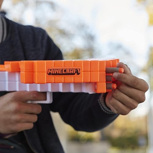 Miniatura 4 de Nerf Minecraft Pillager's Dard-Blasting Crossbow, incluye 3 dardos Nerf Elite, acción de ballesta real, juguetes para niños y niñas de 8 años en