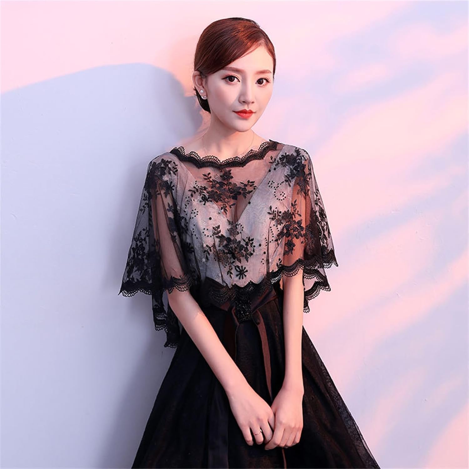 花嫁 レース 結婚式 ケープ ウェディングショール レースショール ウェディングレース 大きいサイズ ブラック パーティー衣装 写真