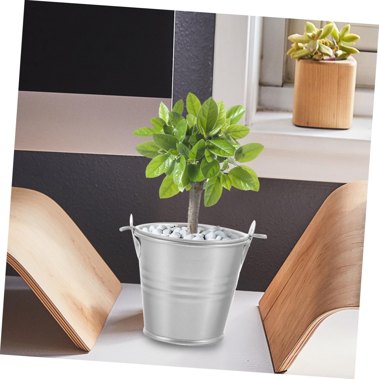 BESTonZON 4stücke Metallblumeneimer Aus Zinn Für Gartenpflanzen Hänge-pflanzgefäße Für Sukkulenten Dekorative Metallpflanzgefäße Garten-Eimer Blumentopf Aus Zinn