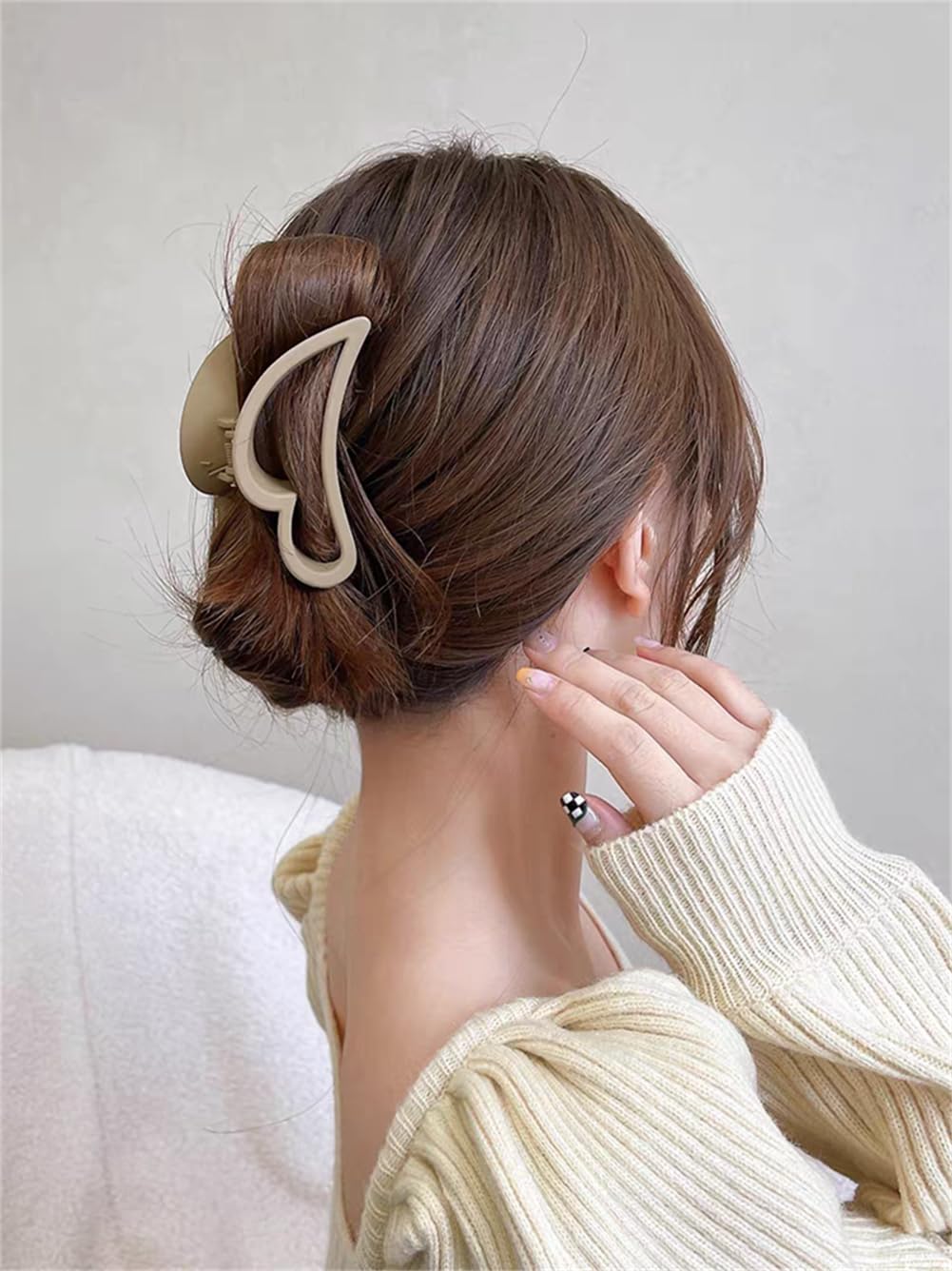 yangzerang Hair Claw Clips Heart Love Hair Claw Clips Women Hair Clips Jaw Claw Clamp Plastic Nonslip Barrettes for Thin Thick Hair for Girls Women - Image 2