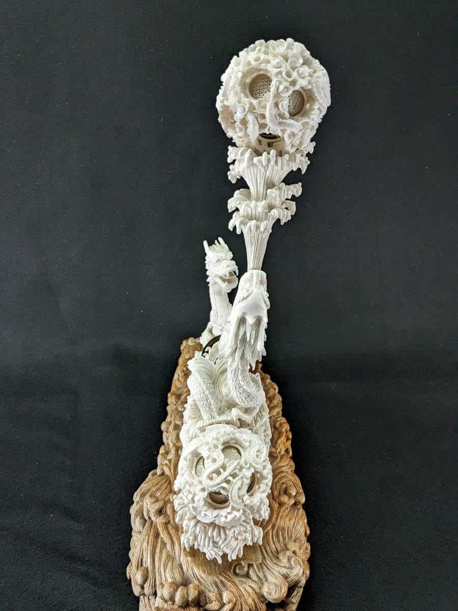 Amazon.co.jp: 牙彫刻 象牙風 龍 台座 天球（11層以上） 赤虎目