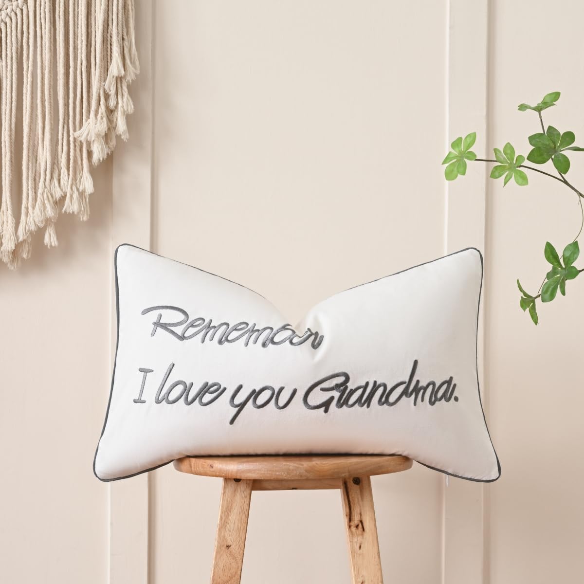 Sanmetex Grandma Birthday Gifts, Best Grandma Gifts for Christmas Thanksgiving Day with Quote Remember I Love You Grandma Lumbar Pillow Cover 12 X 20 Inches for Bed, Bedroom.