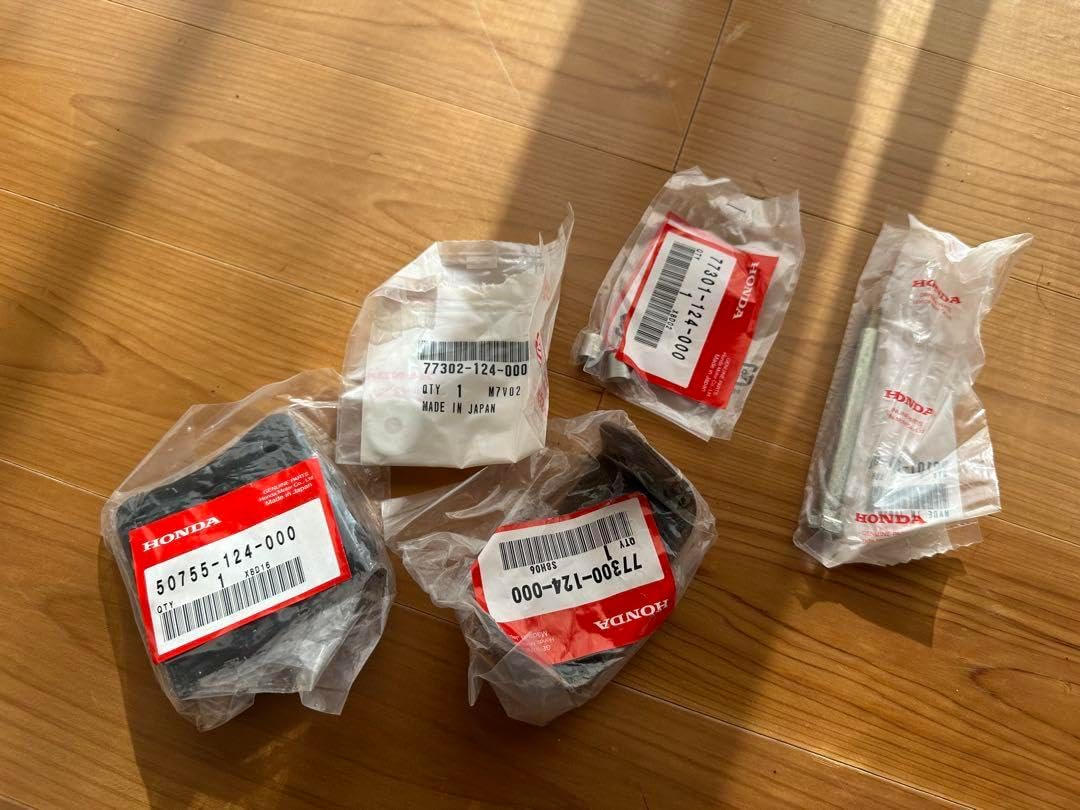 chaly cf50 cf70 本田純正 シート取り付け金具 セット chaly chaly cf50 cf70 本田純正 シート取り付け金具 セット chaly