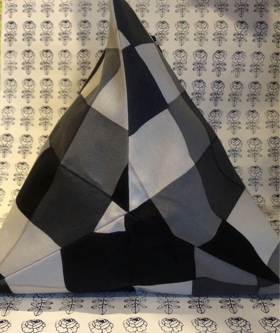 ミナペルホネン　三角クッションカバー 正規品 Amazon.co.jp: ミナペルホネン 三角クッションカバー : ホーム