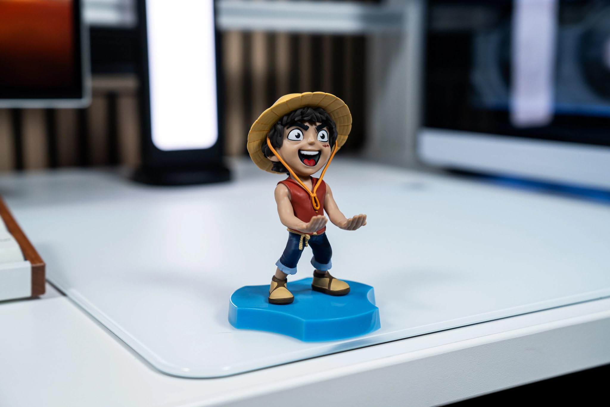Luffy Phone Stand – One Piece, Mini Cable Guys : Amazon.ca