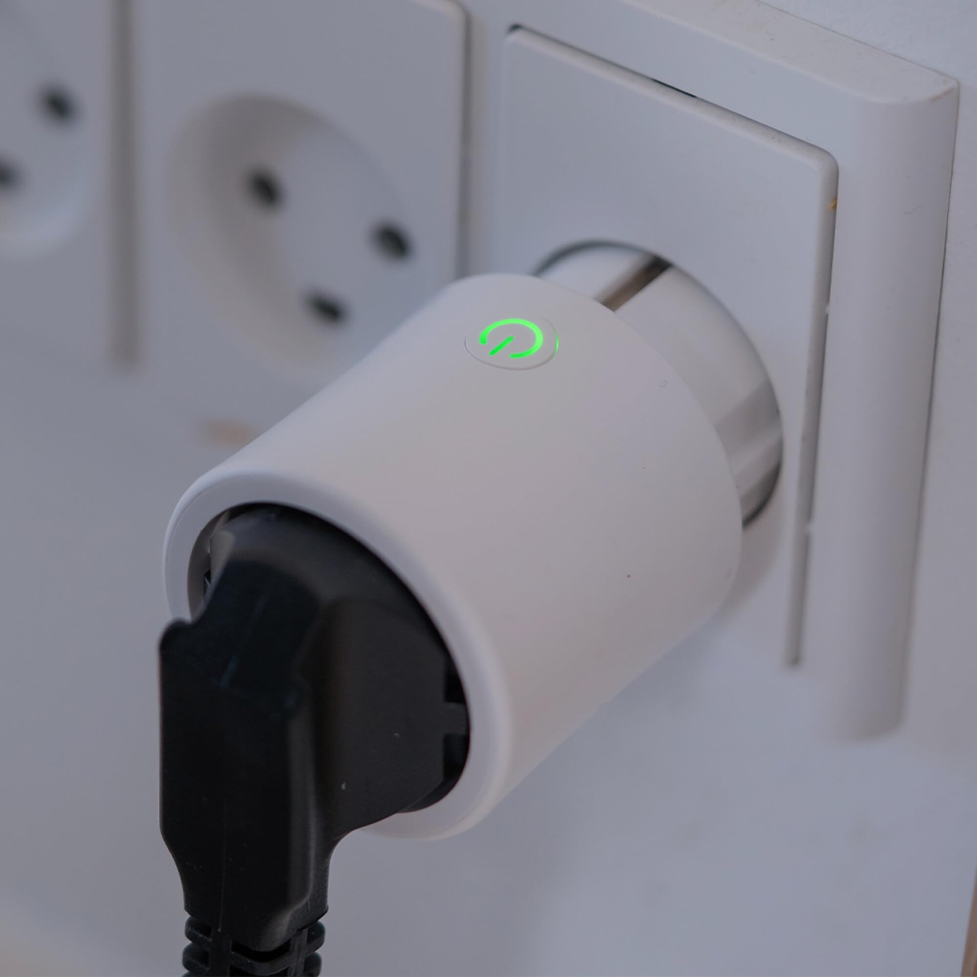 OSRAM SMART+ WiFi Matter Gniazdo wtykowe EU 10A 2300W IP20 | SMART+ MATTER Plug, Plugs, Biały, 48 mm dia, opakowanie 1 sztuk