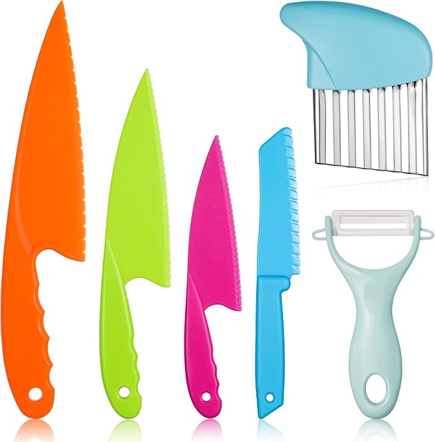 FRIUSATE 6PCS Knife for Kids, Kids Knife for Chopping, Kitchen Knives Child Safety Knife in 4 Sizes and Plastic Cutting Board/Paring Knife for Vegetables Fruits Salad