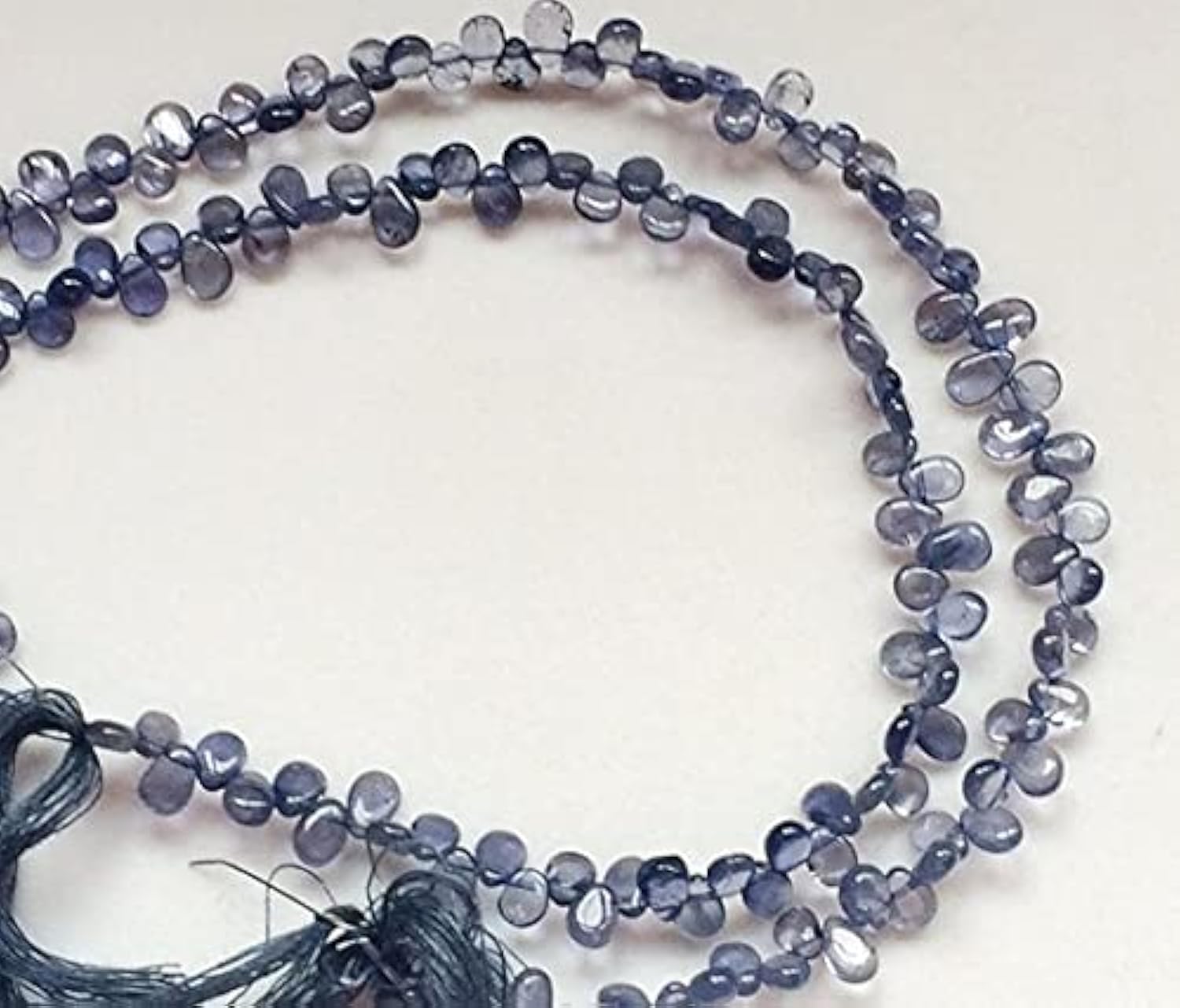 Natural iolite plain pear briolettes 5x7mm pour perles de collier artisanal