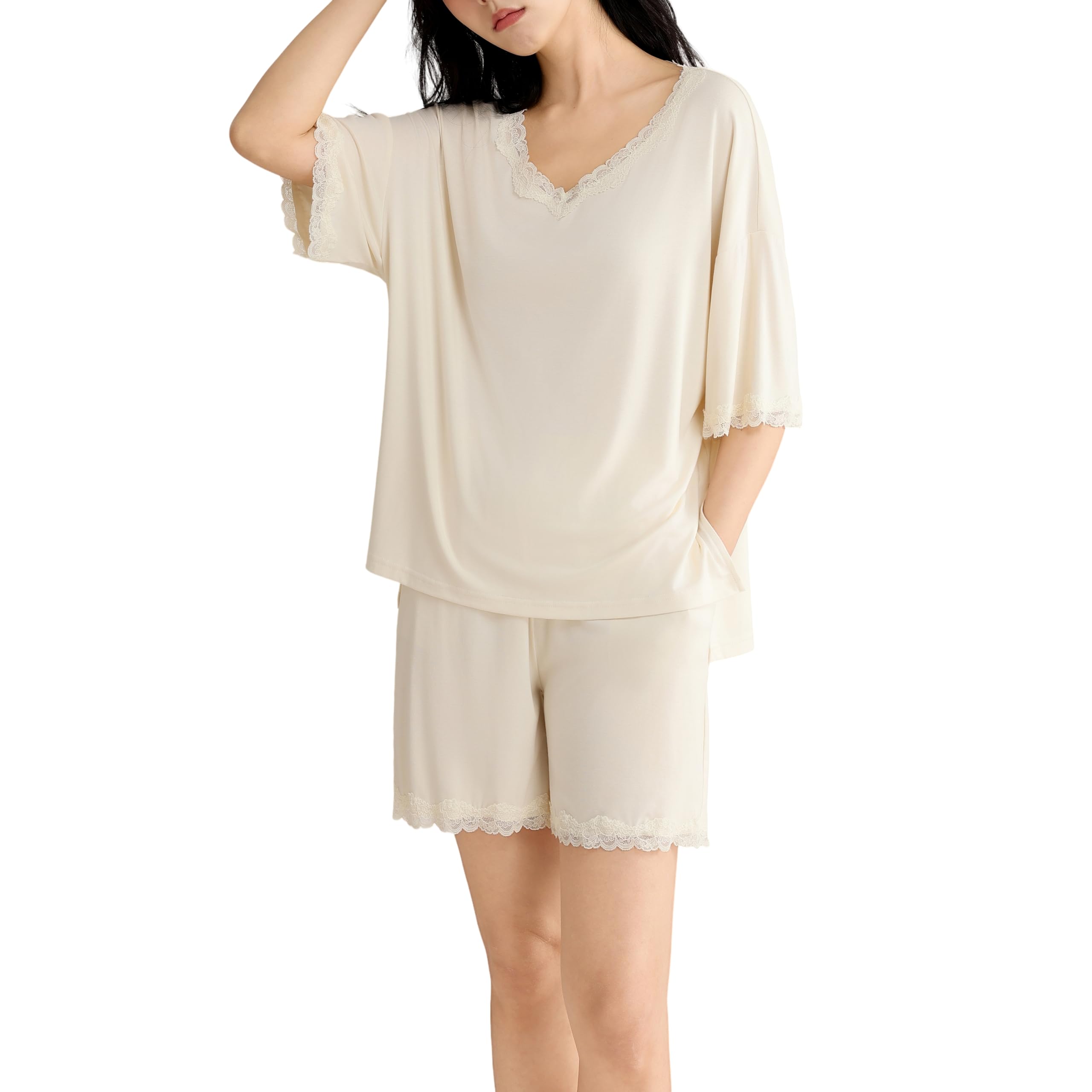 Ensemble Pyjama Femme Lyocell Dentelle Été | Col V dentelle, poignets dentelle, ourlet dentelle, manches courtes, short ample. Loungewear d'été douce soyeuse