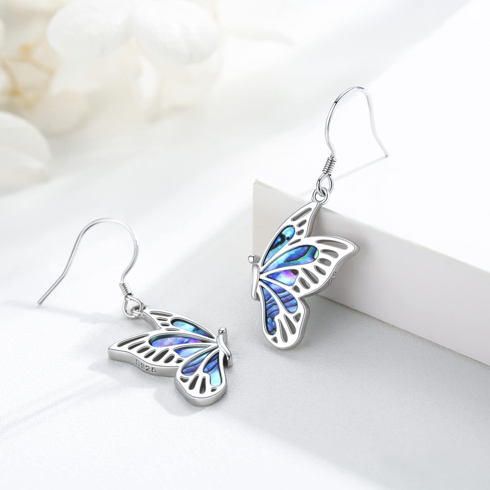 Pendientes colgantes de mariposa de plata de ley, hipoalergénicos, perfectos para orejas sensibles, regalo del día de la madre para mujeres y amantes de las mariposas, vienen con caja de regalo, 0.66