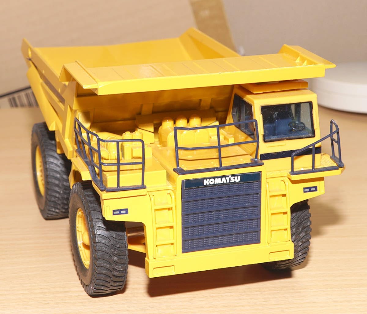 Amazon | ダンプトラック KOMATSU HD785 ミニカー 1/45の模型 マンモス 