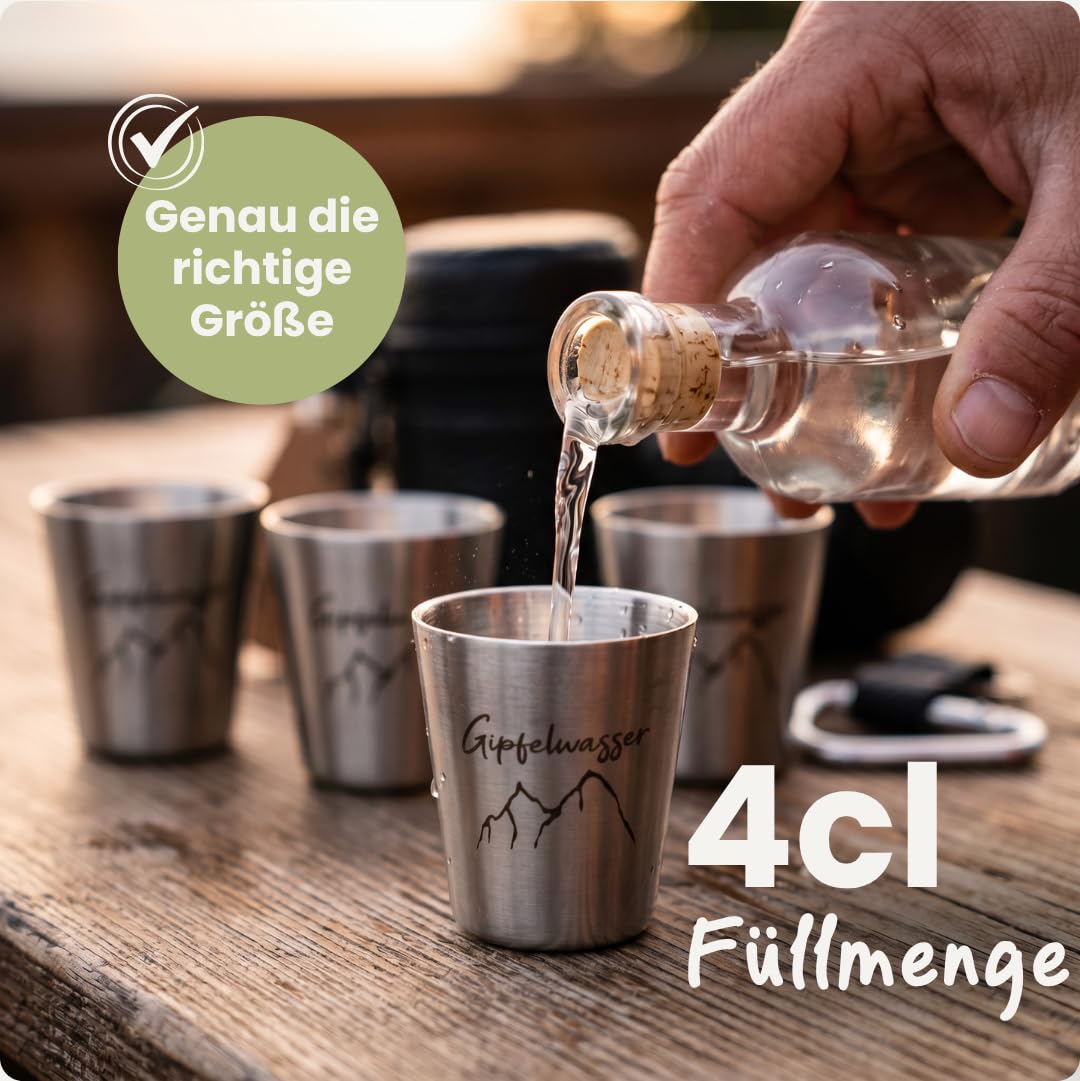 Gipfelgaudi Gipfelwasser Stamperl inkl. Etui I 4 Stamperl im Lederetui mit Karabiner I Federleichte Stamperl aus rostfreiem Edelstahl