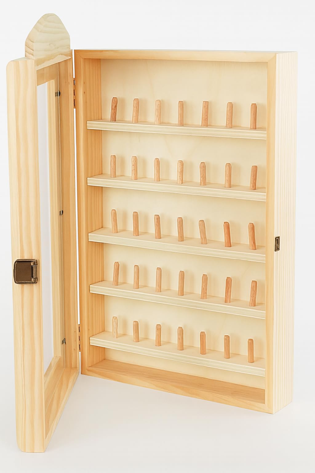 GRECA Vitrina Colecciones dedales. para 35 Unidades (7 dedales * 5 baldas). Medidas: (Ancho/Fondo*Alto): 23 * 6.5 * 40 cms. En Madera de Pino y chopo Crudo.