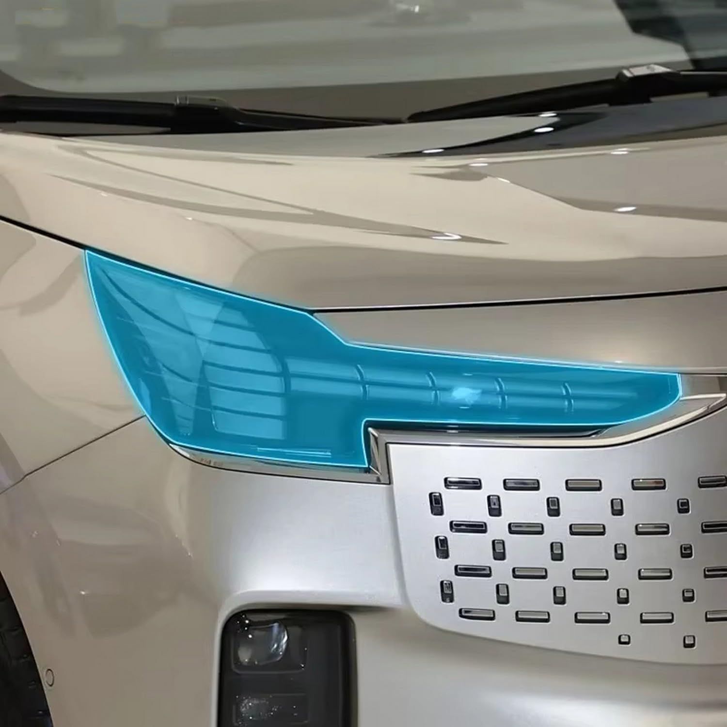 Film TPU pour phare de Volvo EM90 (2024-2025) : protection anti-rayures transparente