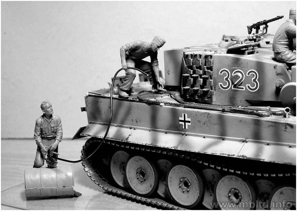 Amazon | マスターボックス(Master Box) 1/35 ドイツ軍 戦車兵 補給と