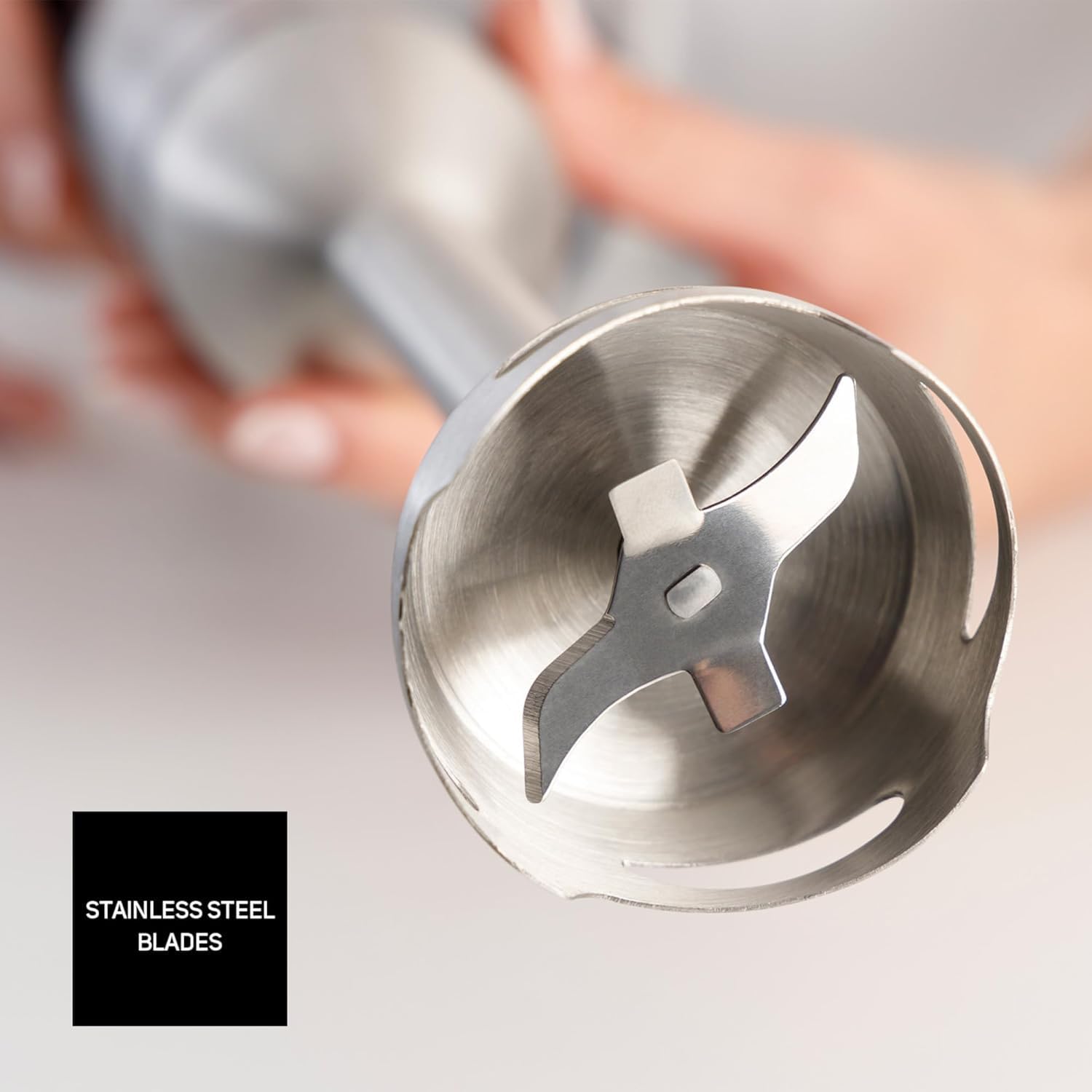 Taurus - Batidora de Mano HB1700X | 1700W de Potencia | 4 filos de Acero Inoxidable | Regulador de Velocidad | Incluye Vaso medidor de 1L | Ergonomica