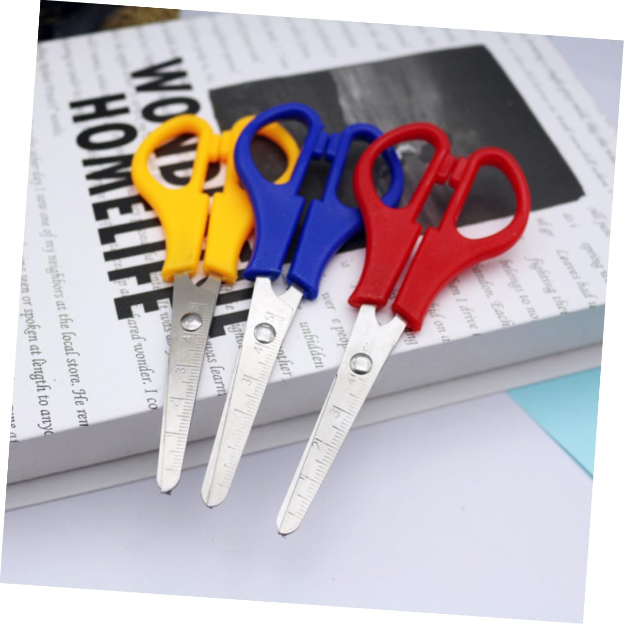 Housoutil 36 Pièces Ciseaux Ronds pour Étudiants Ciseaux Multifonctions de Bureau et Diy avec Échelle Accessoires de Couture et Couleurs Aléatoires Couleur Aléatoire