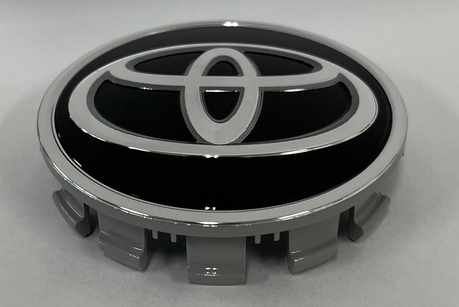 Amazon | TOYOTA (トヨタ) 純正部品 ORNAMENT SUB-ASSY WHEEL HUB