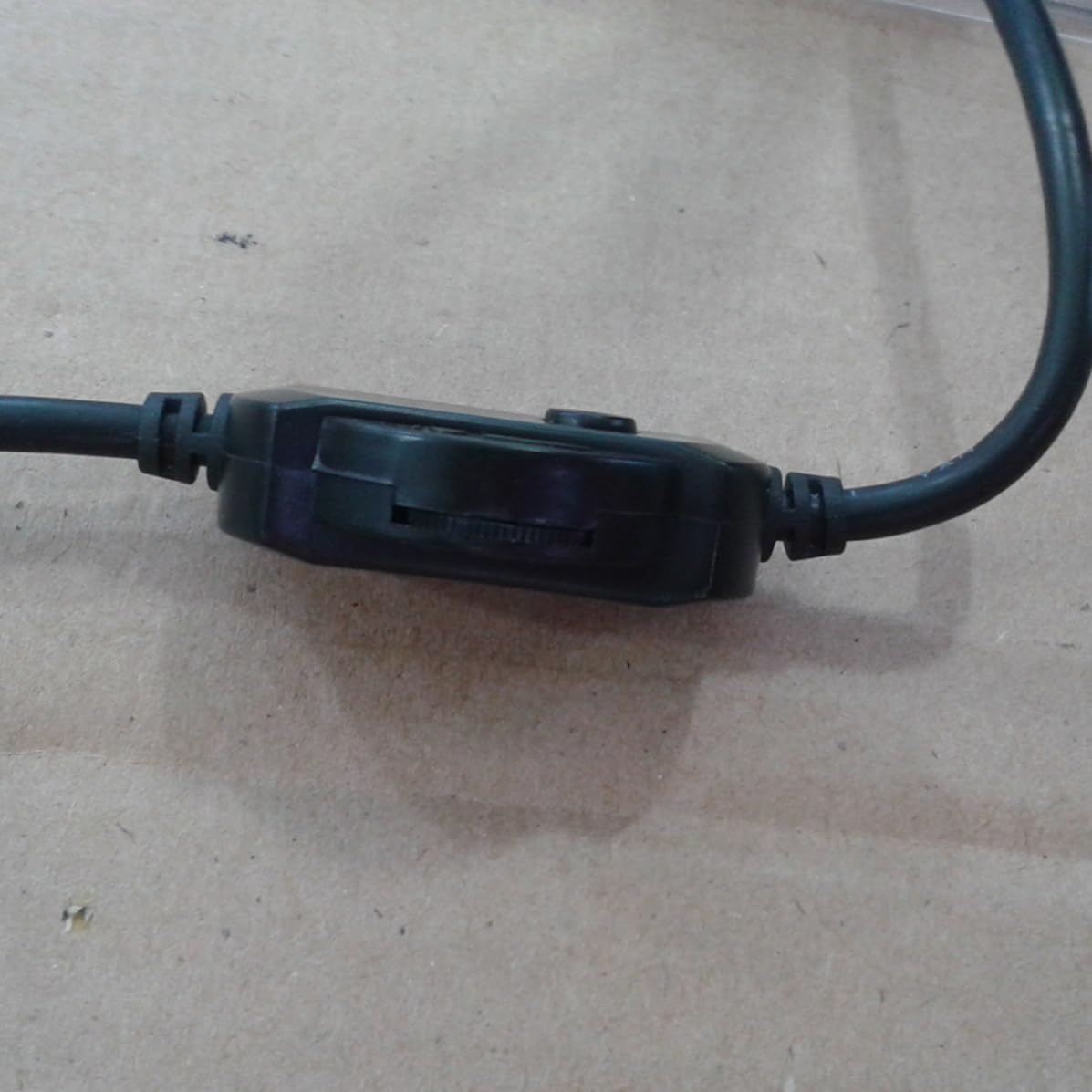 DOITOOL Microscopio Digital Soporte Incluido 600x USB Portátil con 8 Luces LED Ajustables Aumento de Alta Resolución, Compatible con Windows Xp/vista/7/8 para Inspección Electrónica