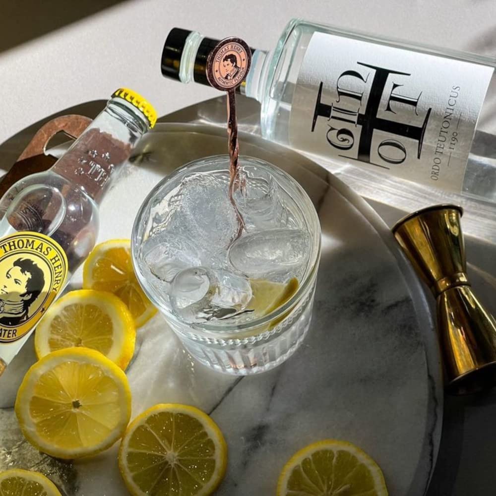 DOSPA Ordo Teutonicus - 1190 GIN - Premium Gin mit komplexer Aromenvielfalt aus Kamille, Zitrone, Myrrhe, frischen Kräutern und einem Hauch Weihrauch - Pur, als Gin Tonic oder Cocktail, 0,5 l