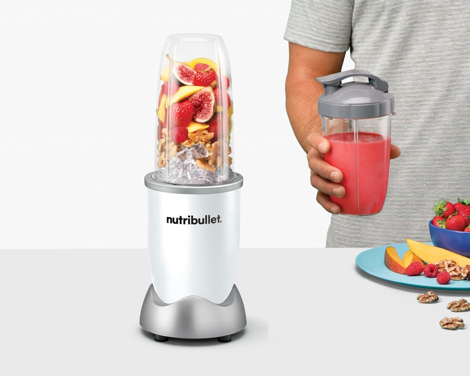 nutribullet Pro 900 Watt, Blender Électrique, Hachoir, tasse de 700ml, Blanc, NB904W