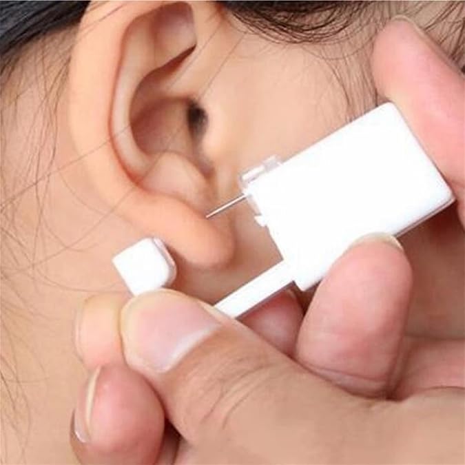 Sevenfly Self Ear Piercing Gun Disposable Self Nose Piercing Gun Kit Safety Ear Piercing Gun Kit Tool with Nose Studs 1PC