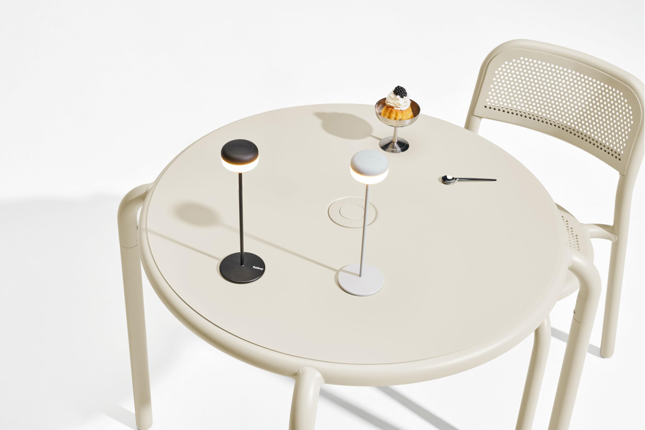 Fatboy Cheerio LED Tischlampe - Indoor & Outdoor Lampe - 26cm - Schwarz