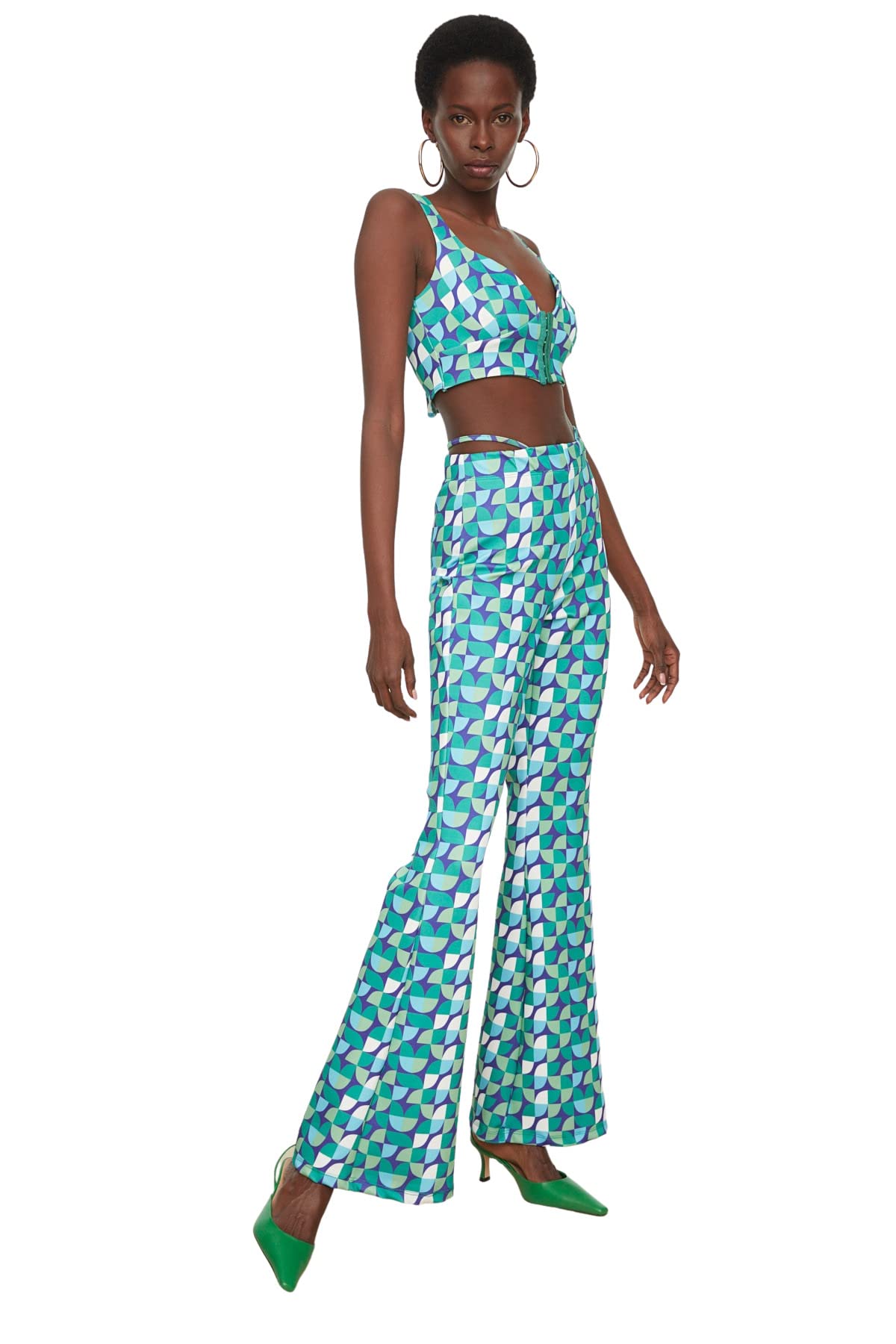 Trendyol Damen Grün Man High Waist Flare Pants, Green, 36