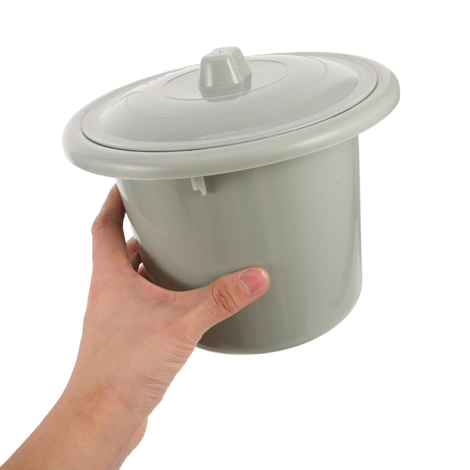 Bassin de Lit pour Soins à Domicile en Plastique Léger Vert Clair, Urinoir Portable avec Grosse Capacité et Couvercle, Adapté aux Personnes à Mobilité Réduite la Maison