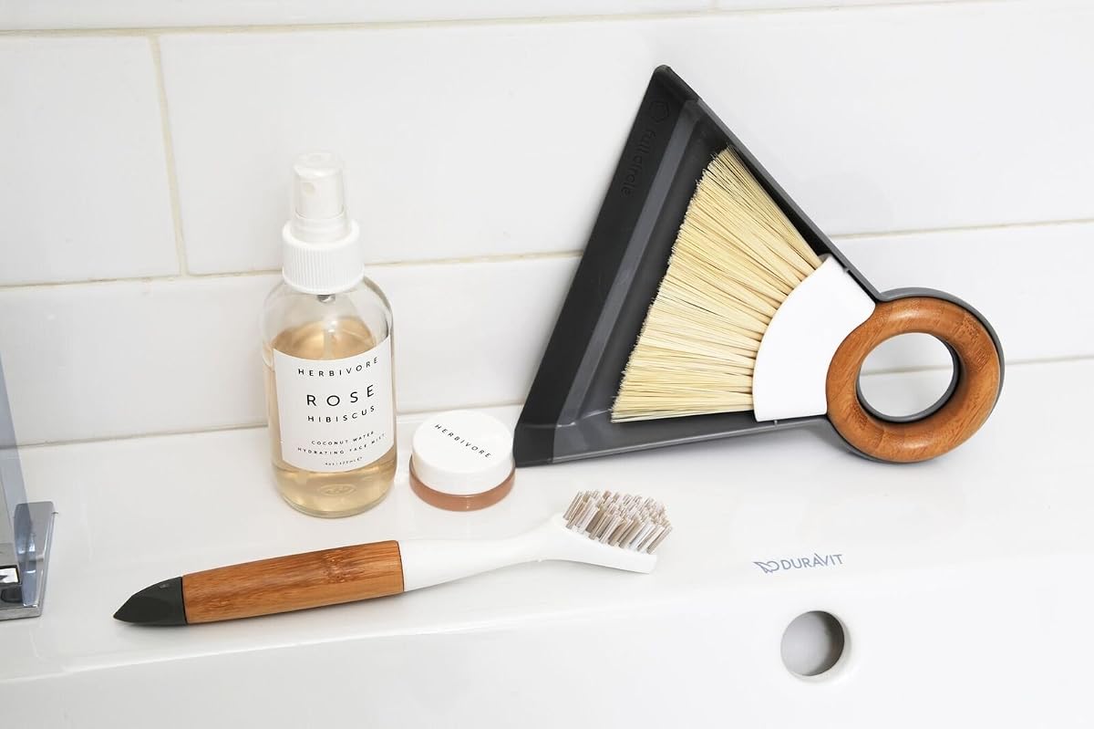 Full Circle Tiny Team Mini Brush and Dustpan Set view 4