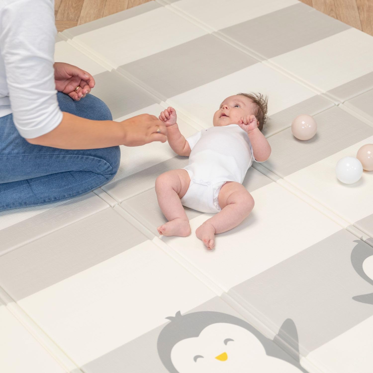 KiddyMoon Tappetino Da Gioco Per Bambini Tappeto Gattonamento In Schiuma Reversibile Pieghevole Tappeto Neonato Impermeabile Con Motivi Educativi Per Interni Ed Esterni 180X200x1cm, Bianco-Pinguino