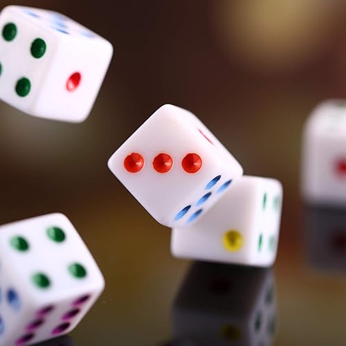 Miniatura 7 de Gejoy Juego de 50 dados de seis caras de 0.632 pulgadas (0.630 in), color blanco con puntas multicolores, juego de dados de esquina cuadrada para