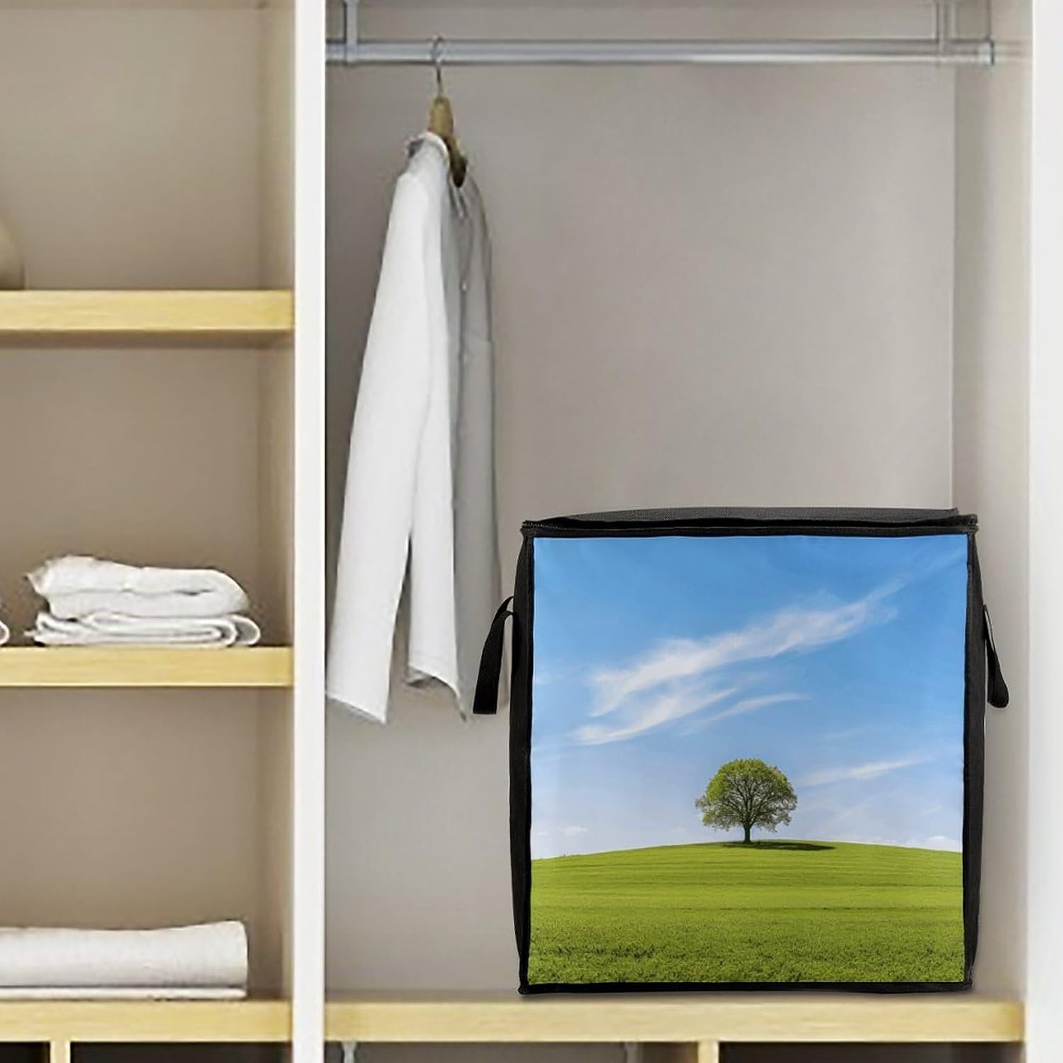 A Tree on The Grass Comforter Storage Bag Moving Bag | Clothes Storage Bins-70L,Moving Bag With Dual Handles For Easy Carrying, Zipper Design Durability for Home,Bedroom,Closet