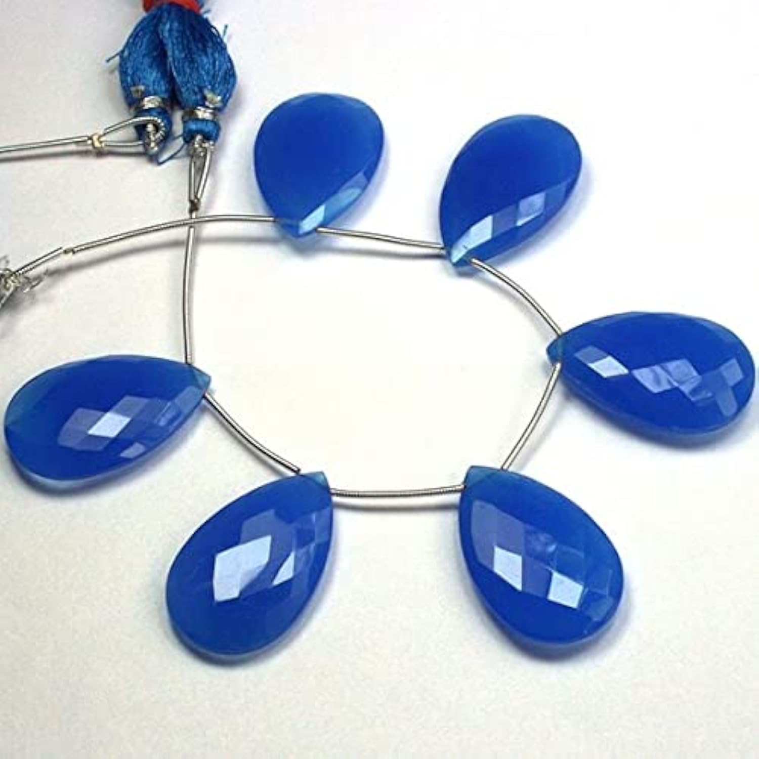 Calcédoine bleue perles poires facettées et calibrées pour bijoux DIY