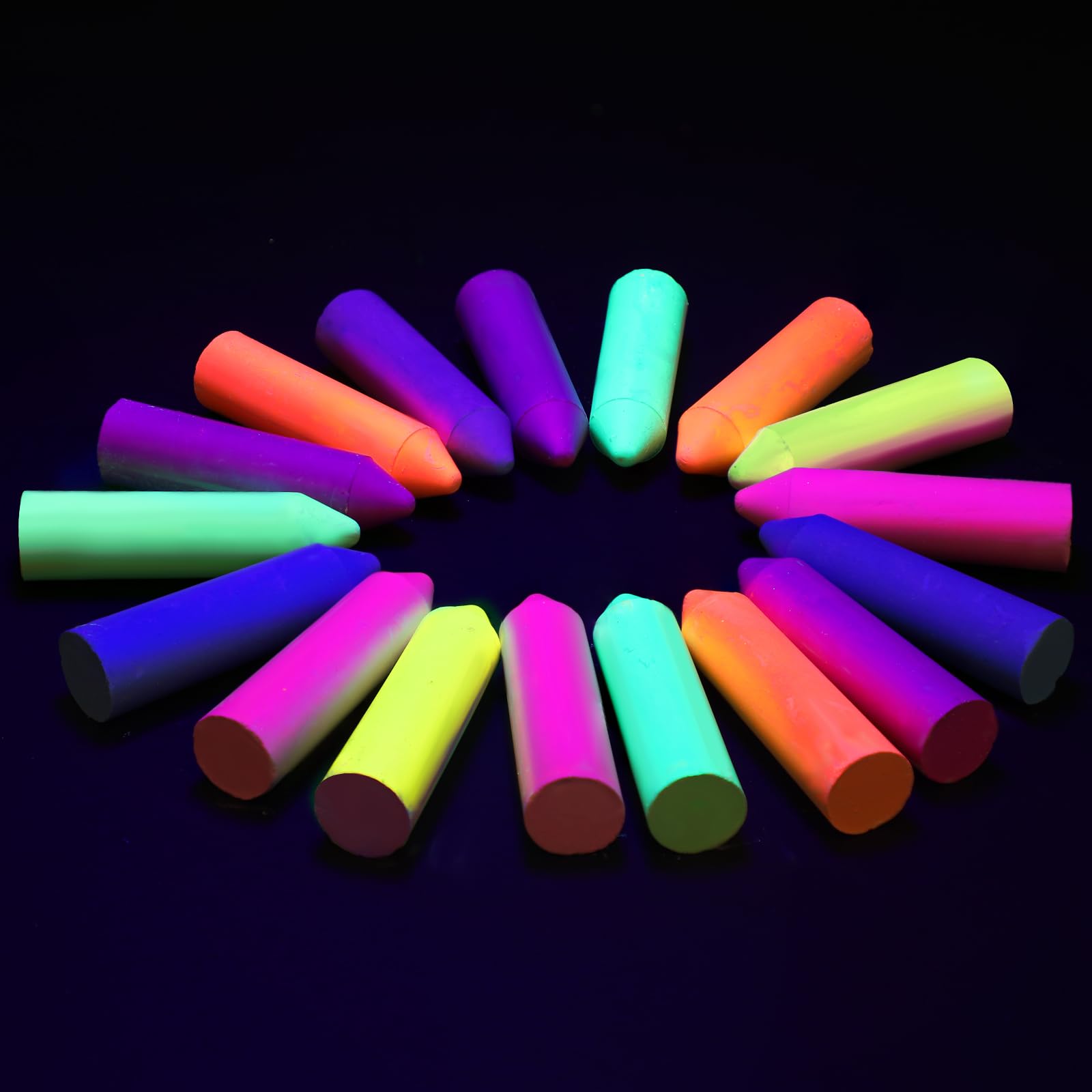 Feifeiya 30 Pcs Glow in the Dark Chalk, 6 Neon Colors Washable,Crayon