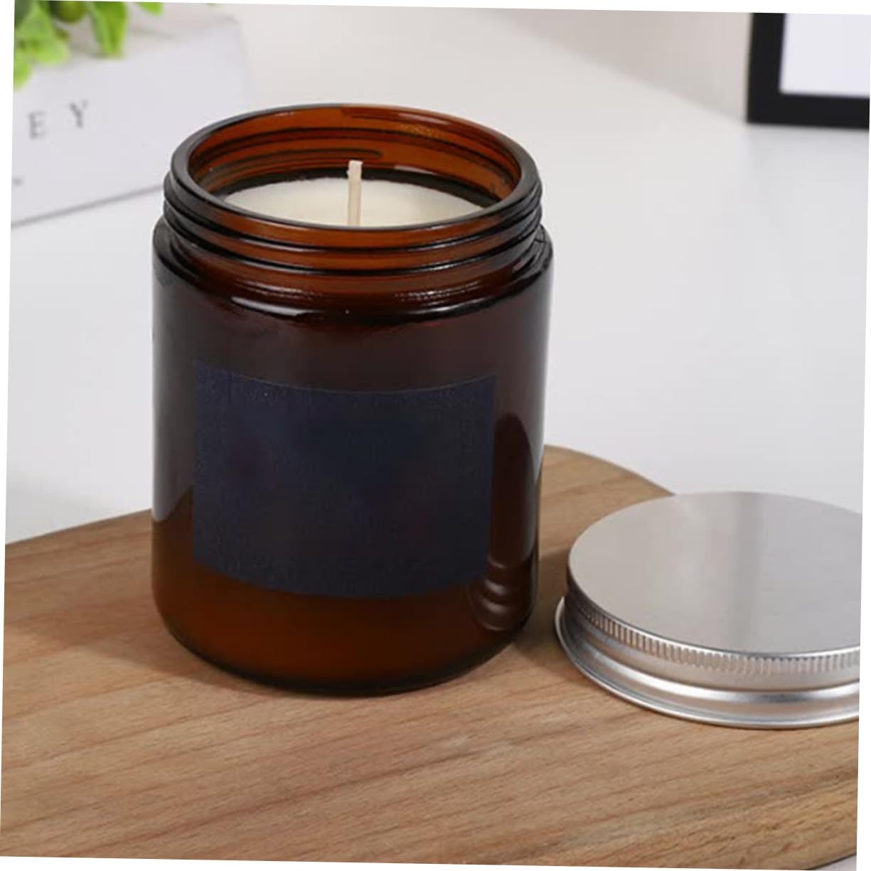 4 Stück Braune Glas Kerzengläser mit Aluminiumdeckel Nachfüllbare Runde Kerzengläser für DIY Soyawachs Eleganter Kerzenbehälter für Aromatherapie und Wohnraumdeko