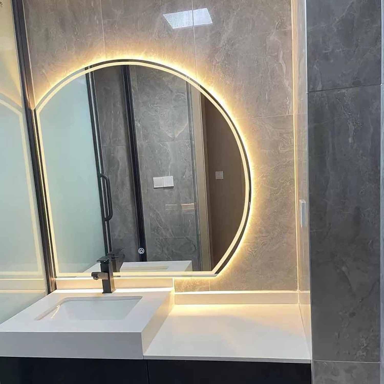 Halbrund Unregelmäßiger LED Spiegel, Beschlagfrei Spiegel Bad Halbkreis 80cm Intelligent Dekospiegel mit 3 Lichtfarbe Dimmbar, Touchschalter(Left Cut,44"x44")