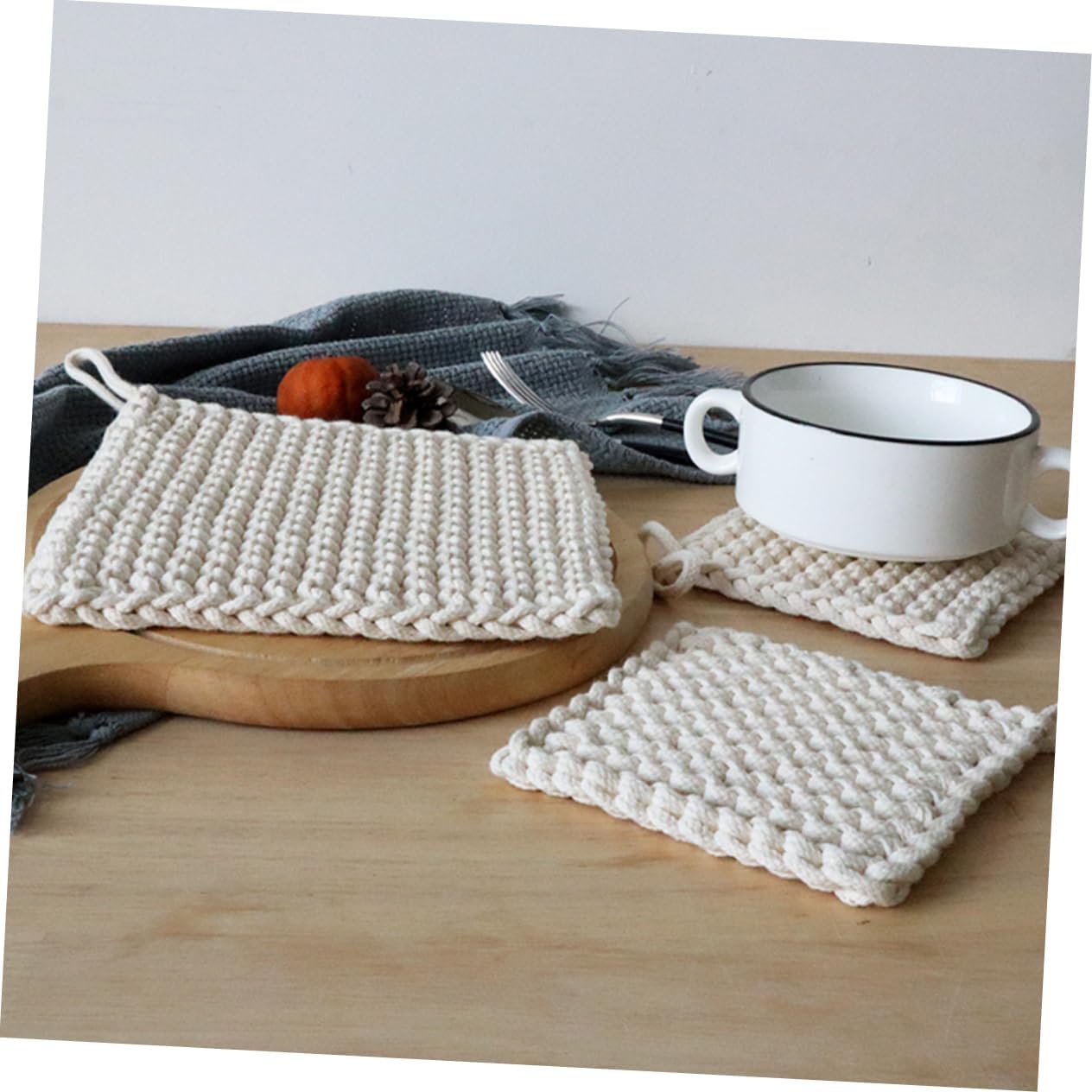 Alipis 1pc Woven Cotton Pot Mat Handmade Insulation Pad for Kitchen Table Protection Heat Resistant Cup Cushion for Dining and Home Decor