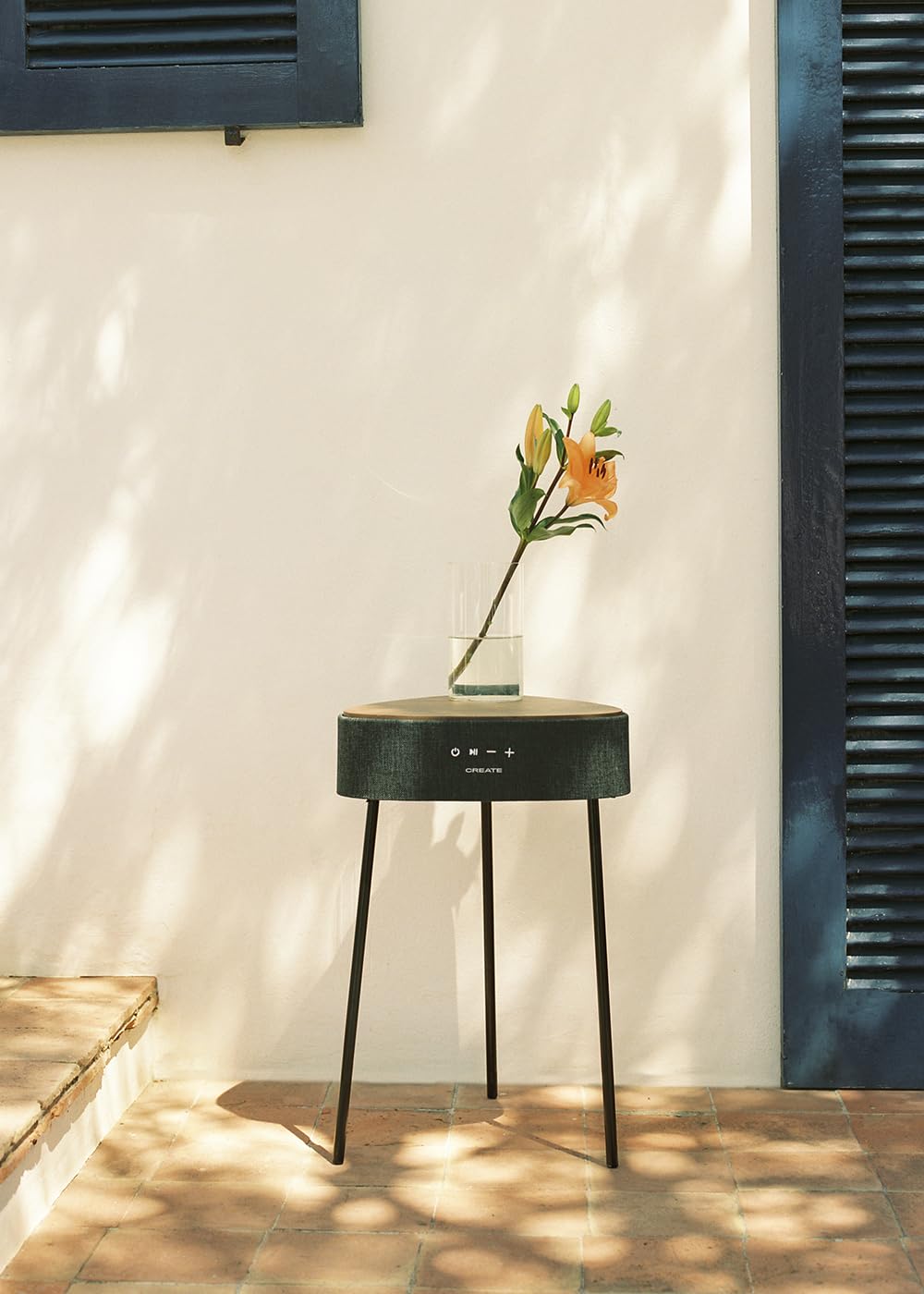 CREATE / Speaker Table 180 / Table Haut-Parleur Bois foncé/Bluetooth, Chargeur de Smartphone sans Fil, Technologie Qi, Sortie AUX, Mp3, WMA et WAV, Batterie Li-ION 2200mAh, 88W