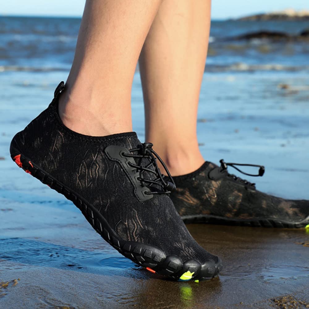 Wasserschuhe für Männer, Schwimmen Surfen Schuhe Strand Pool Schuhe Breite Zehe Wandern Wasser Turnschuhe Schnell trockene Schuhe für Männer und Frauen
