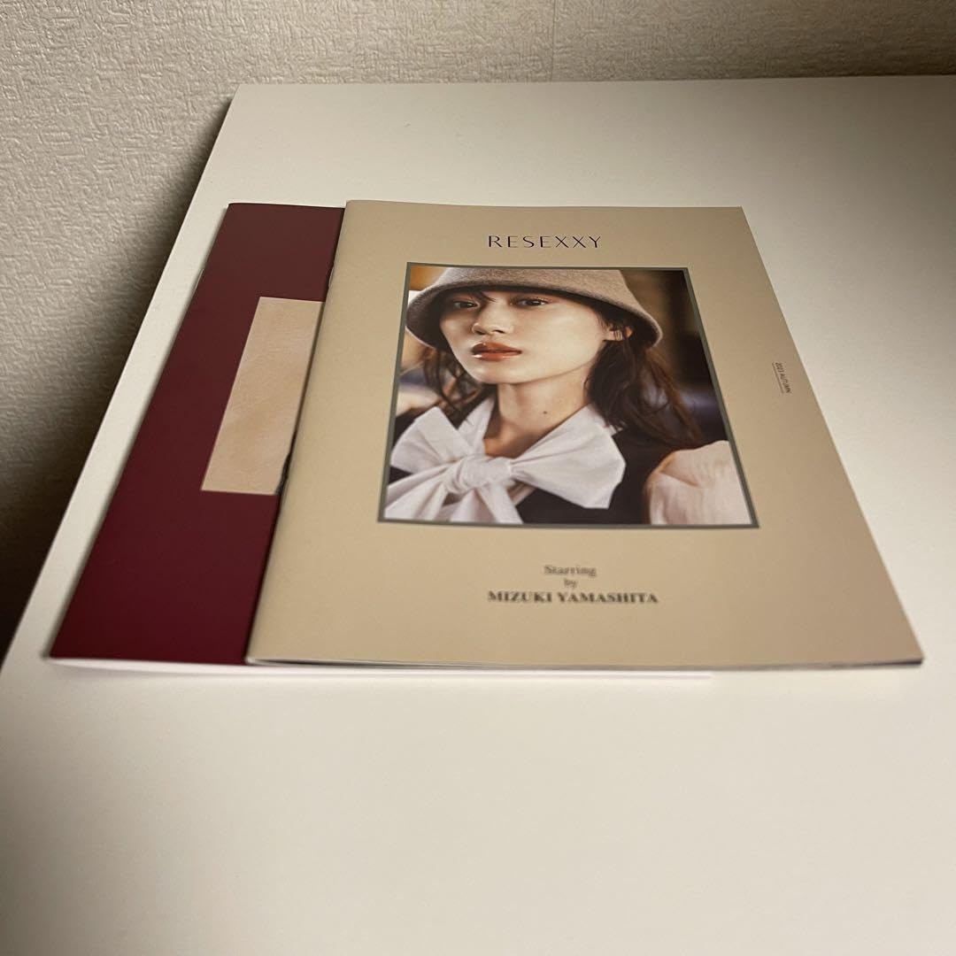 乃木坂46 - 乃木坂46 山下美月 RESEXXY 7冊セット カタログ 乃木坂46 山下美月 RESEXXY 7冊セット カタログ - メルカリ